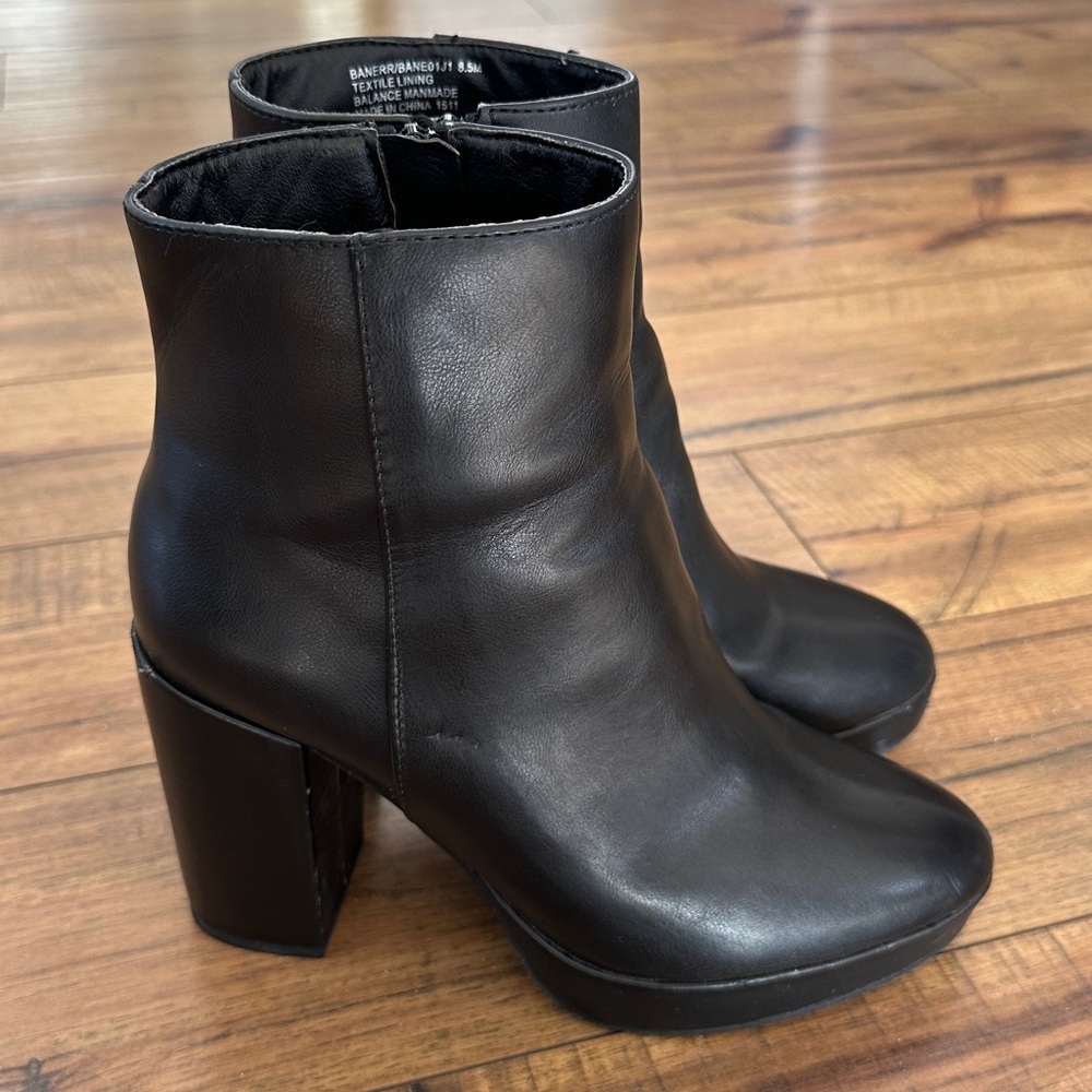Madden Girl Black Platform Boots 8.5